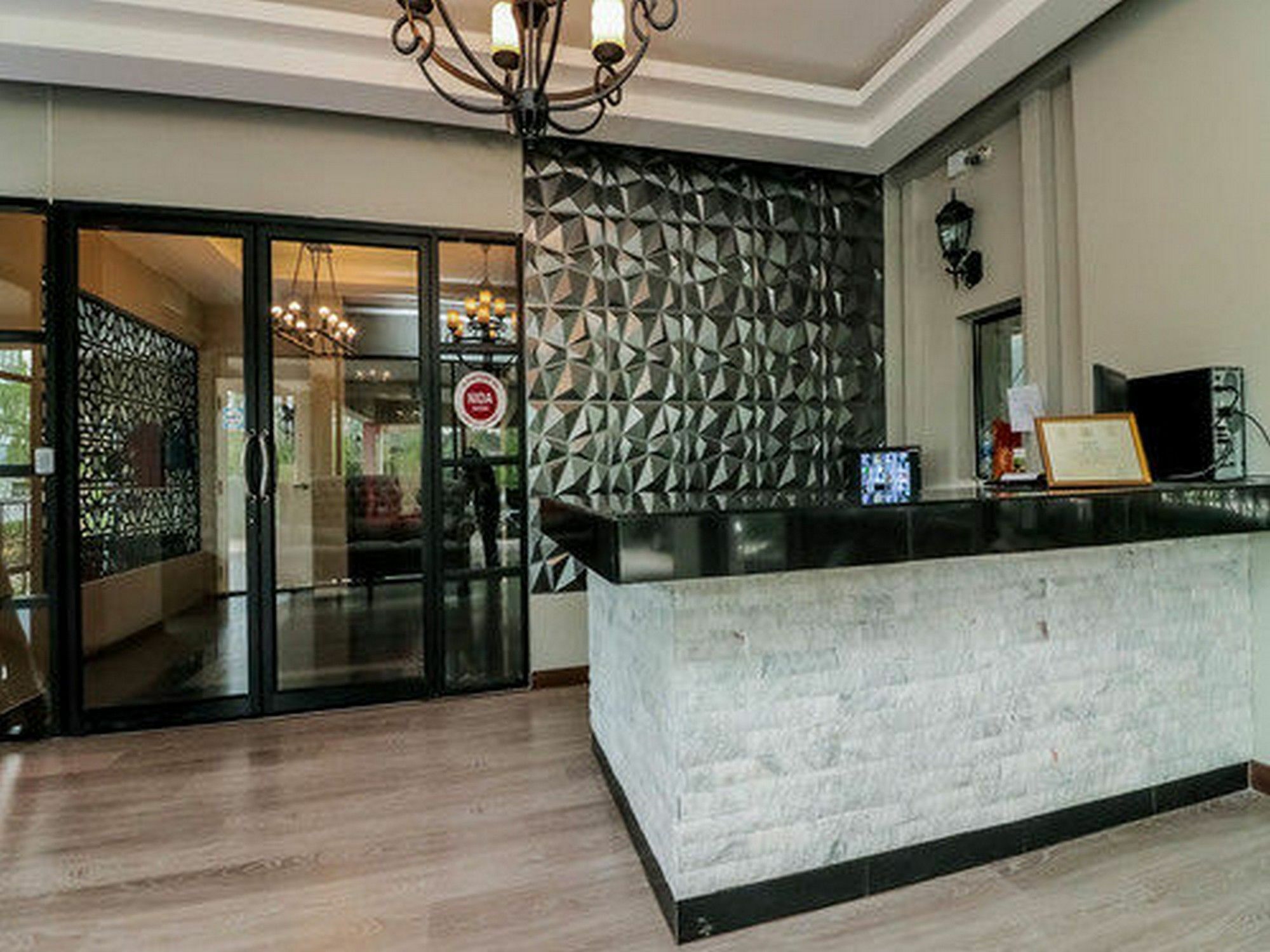 Marisa Residence Bangkok Extérieur photo
